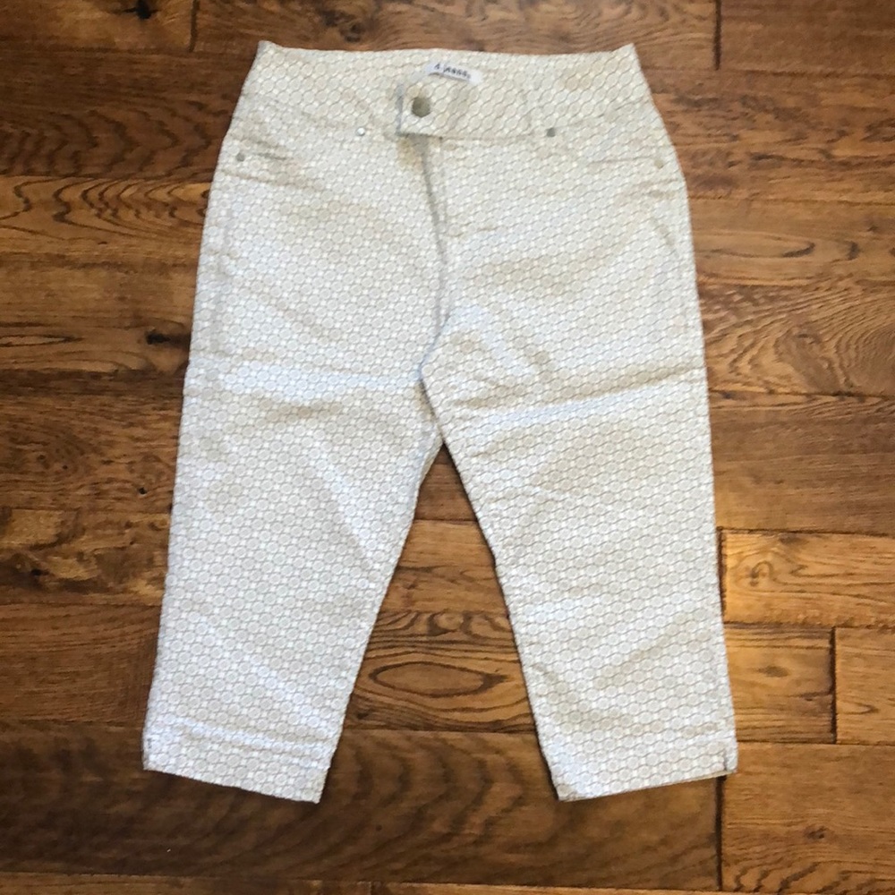 D.jeans gray and white patterned capris 8